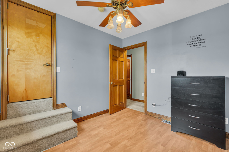 Listing Image 37