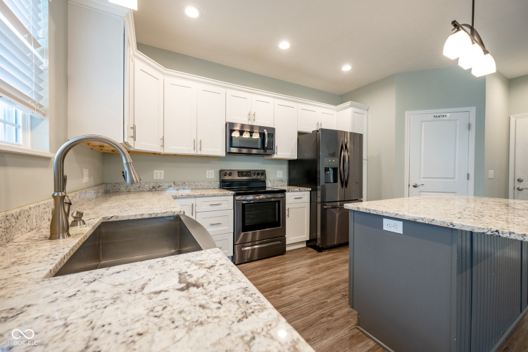 Listing Image 19