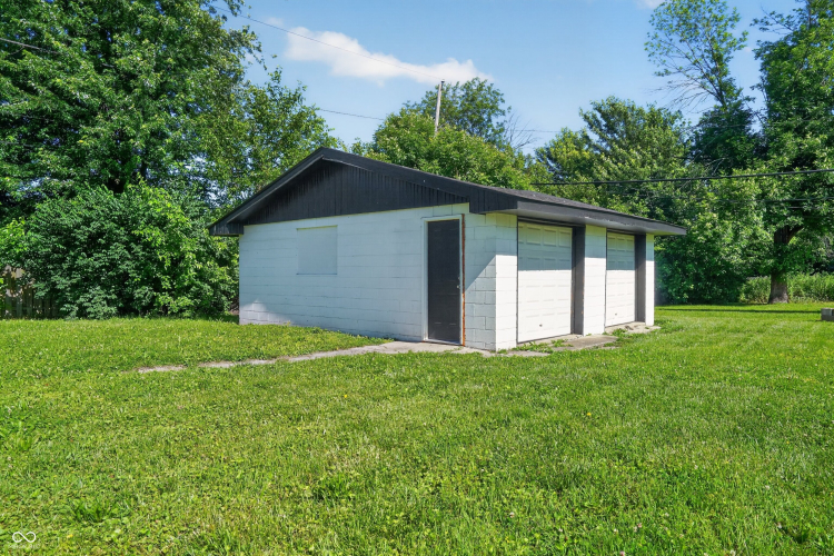 Listing Image 11
