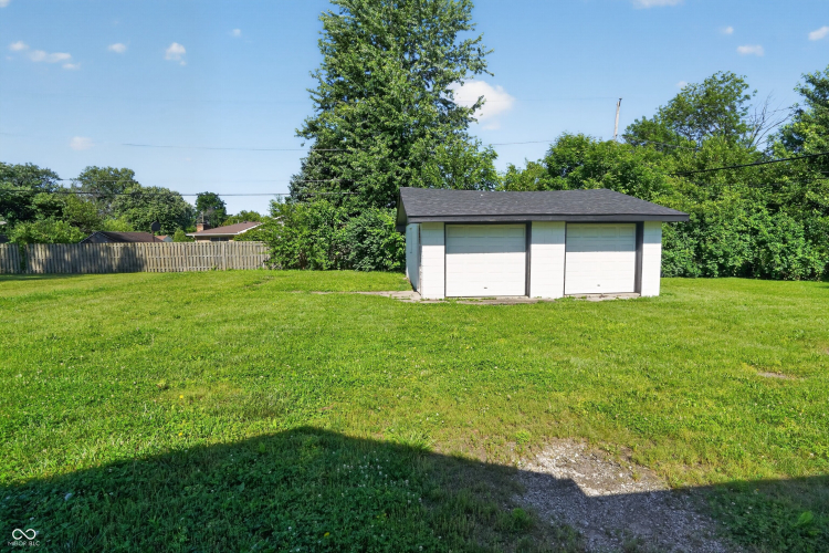 Listing Image 12