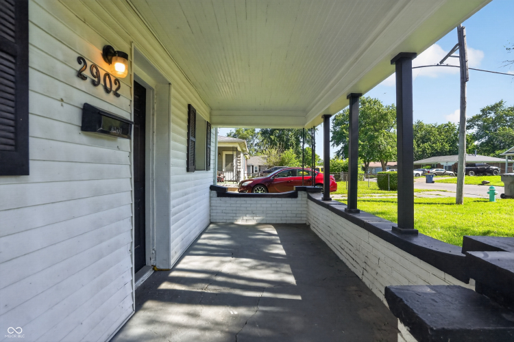 Listing Image 8