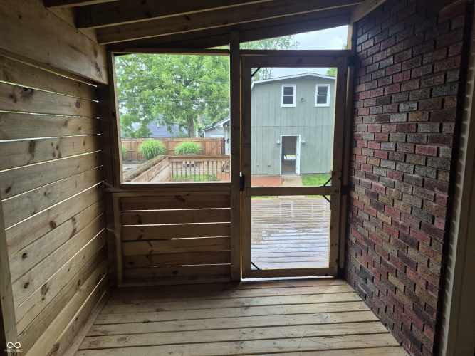 Listing Image 17