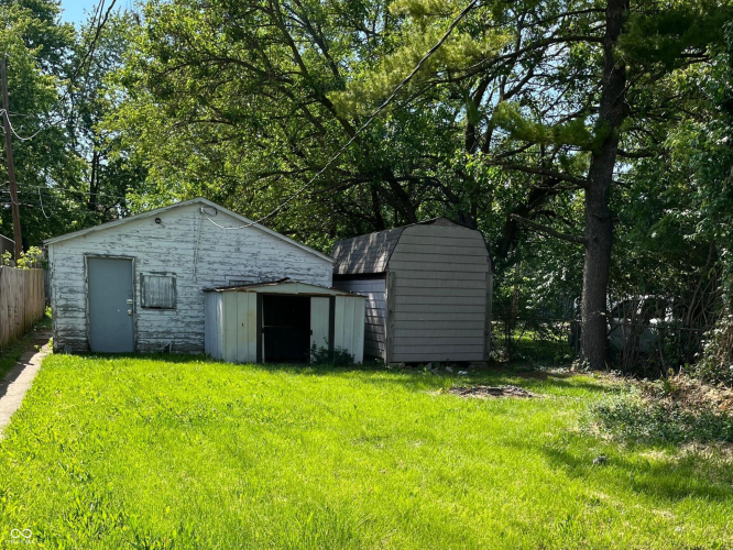 Listing Image 11