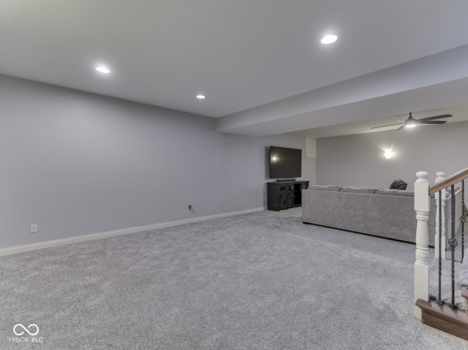 Listing Image 52