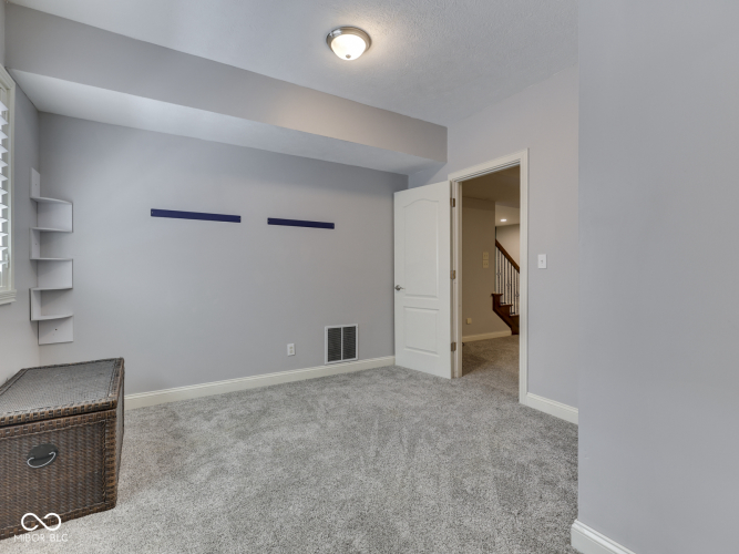 Listing Image 61