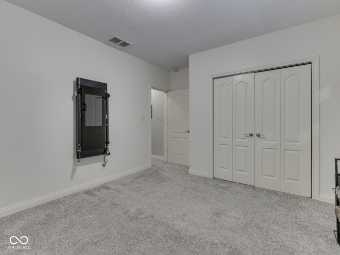Listing Image 64