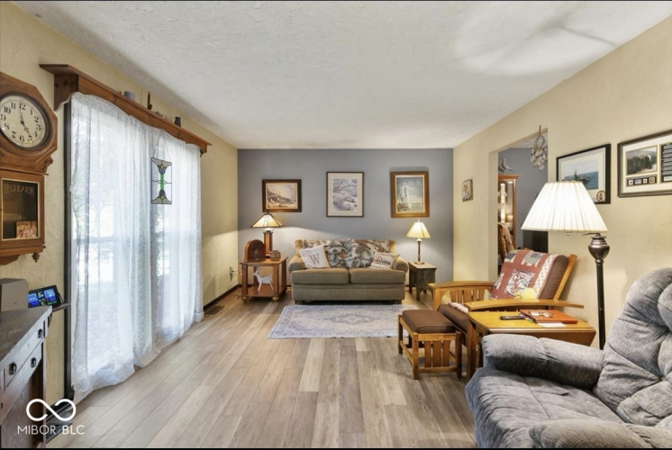 Listing Image 20