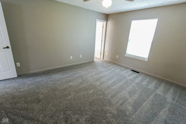 Listing Image 28