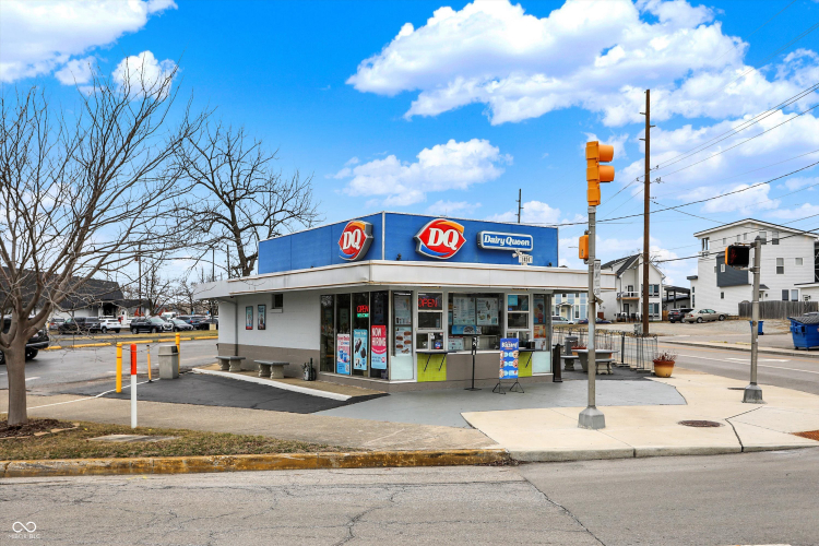 Listing Image 103
