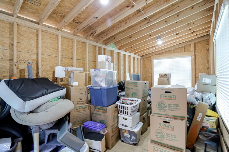 Listing Image 79