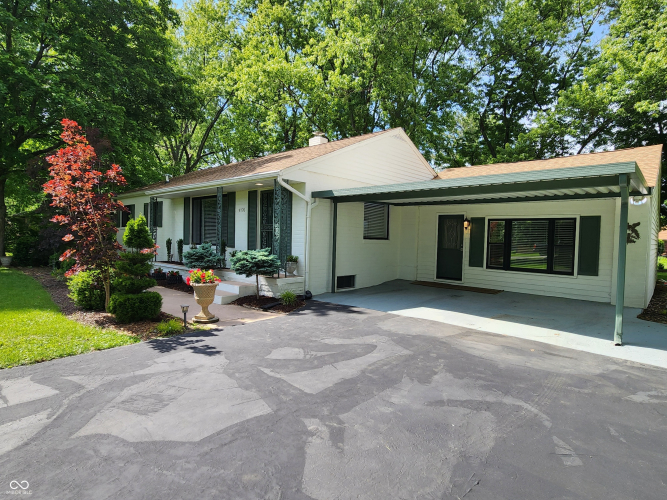 Listing Image 4