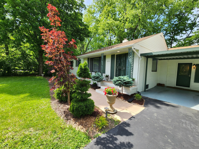 Listing Image 5