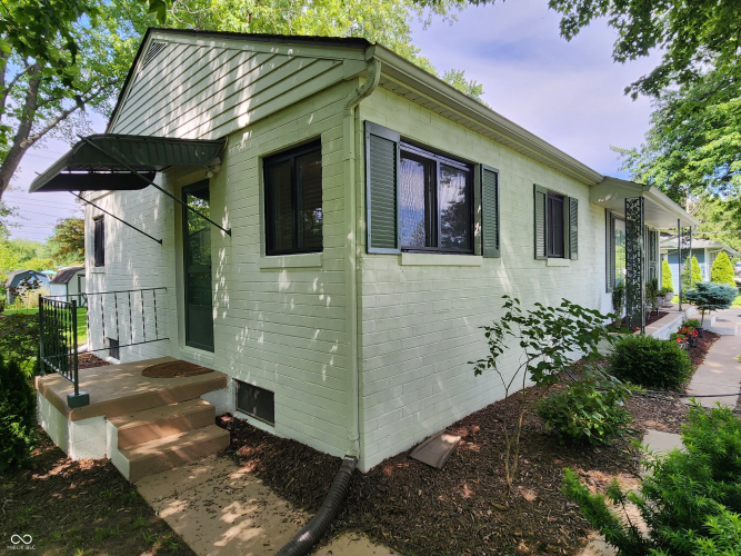 Listing Image 9