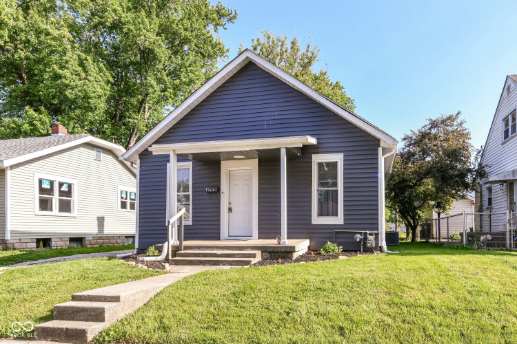 Listing Image 4
