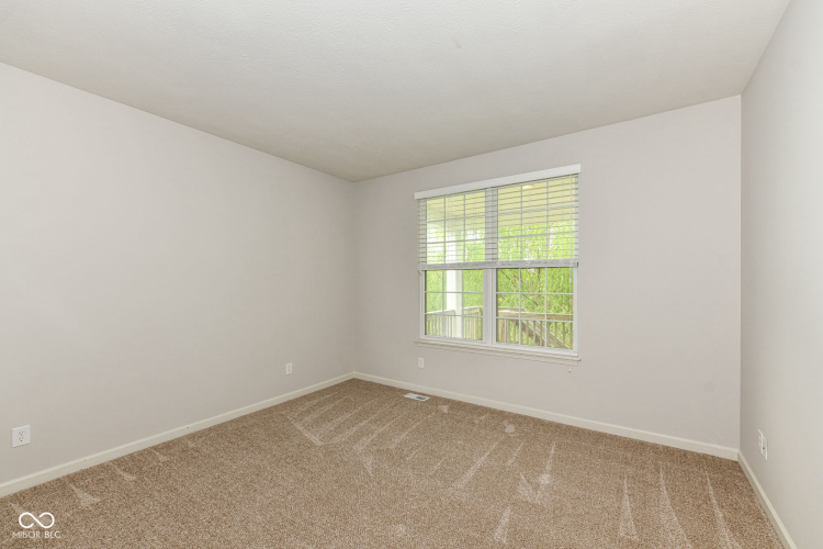 Listing Image 24