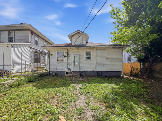 Listing Image 11