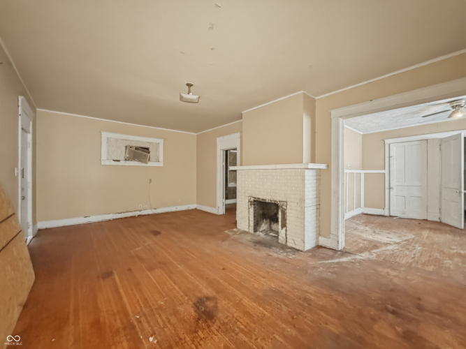 Listing Image 16
