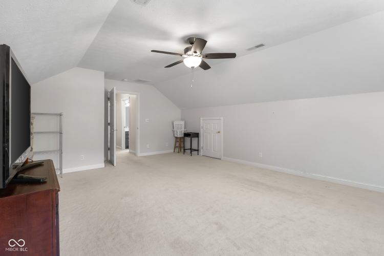 Listing Image 52