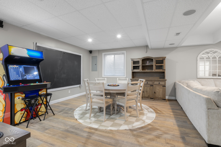 Listing Image 59
