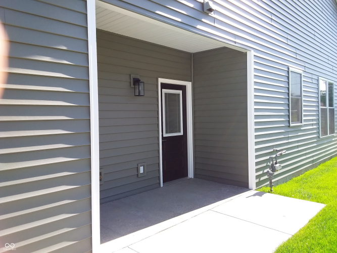 Listing Image 20