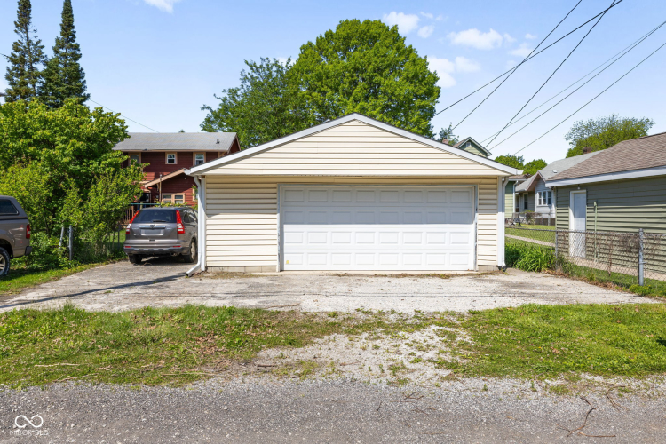 Listing Image 28
