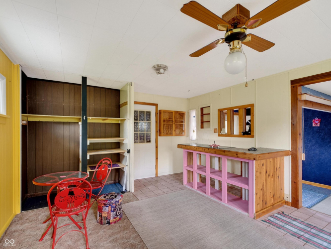 Listing Image 16