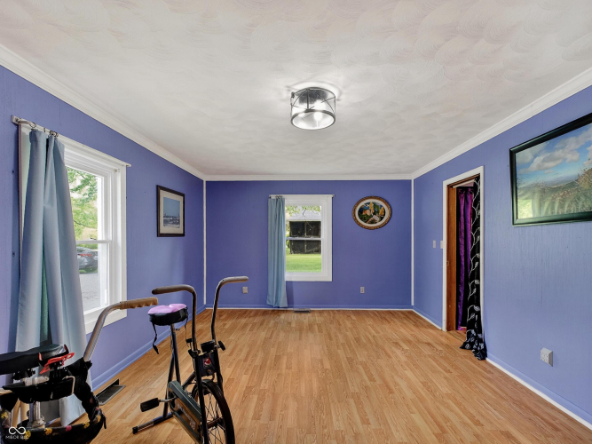 Listing Image 32