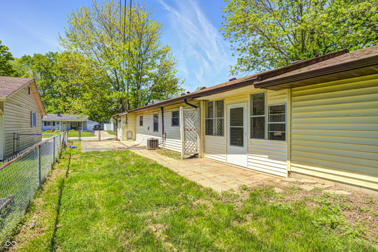 Listing Image 12