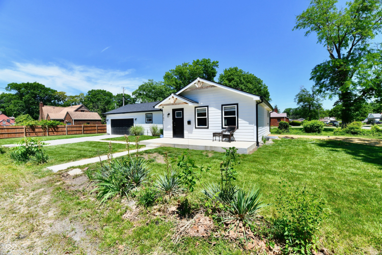 Listing Image 3