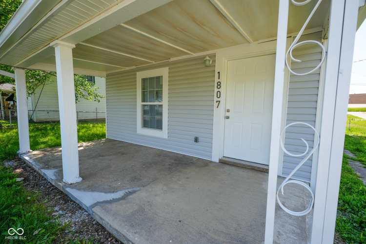 Listing Image 17