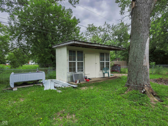 Listing Image 8