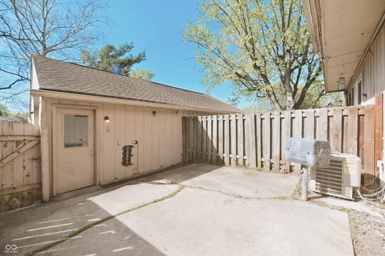 Listing Image 25