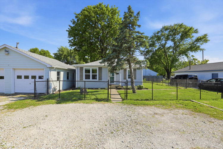 Listing Image 3