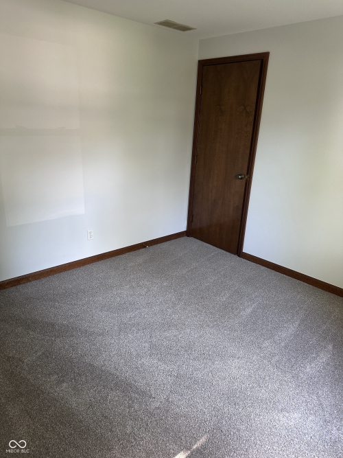 Listing Image 52