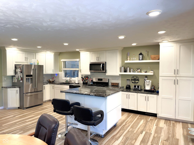 Listing Image 15