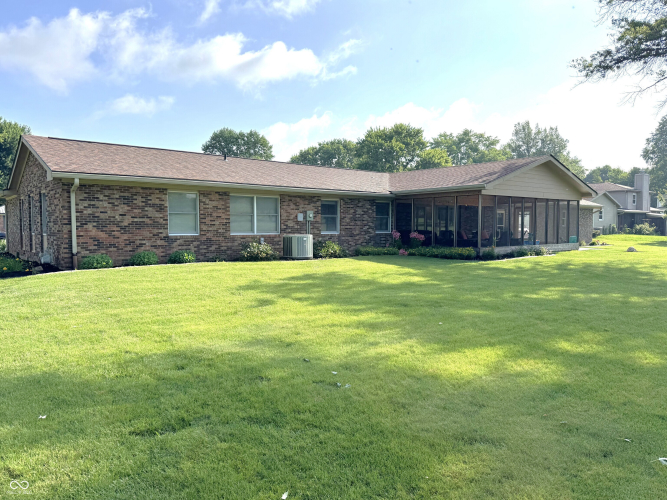 Listing Image 6
