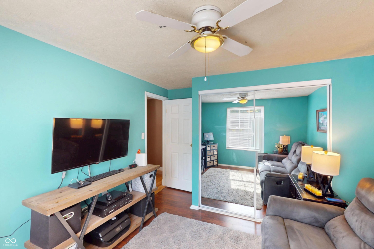 Listing Image 18