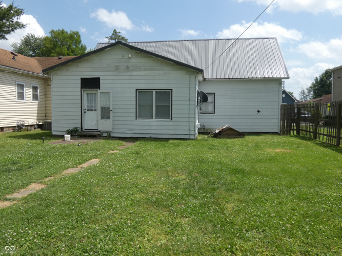 Listing Image 6