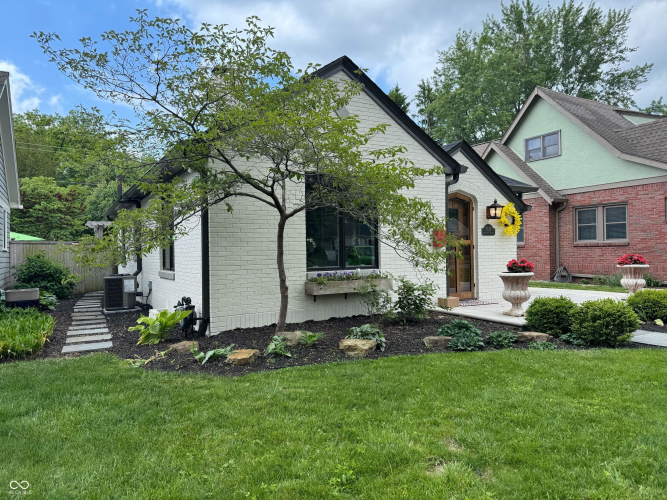 Listing Image 16