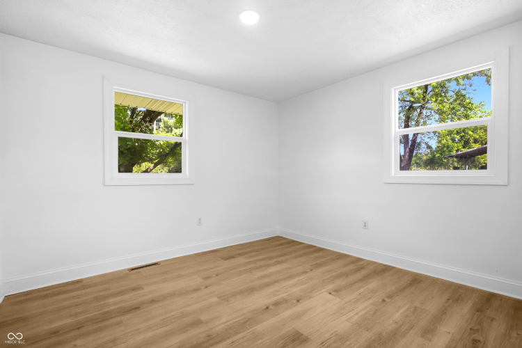 Listing Image 25