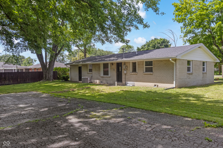 Listing Image 7
