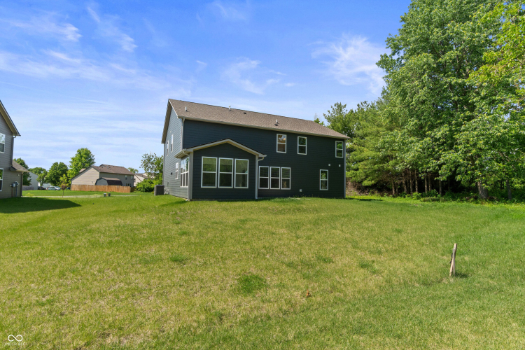 Listing Image 43