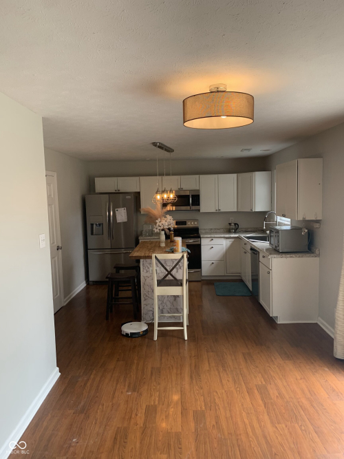 Listing Image 16