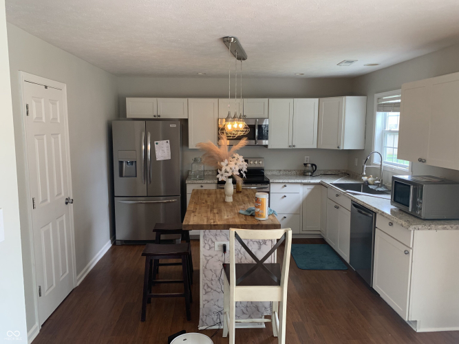 Listing Image 17