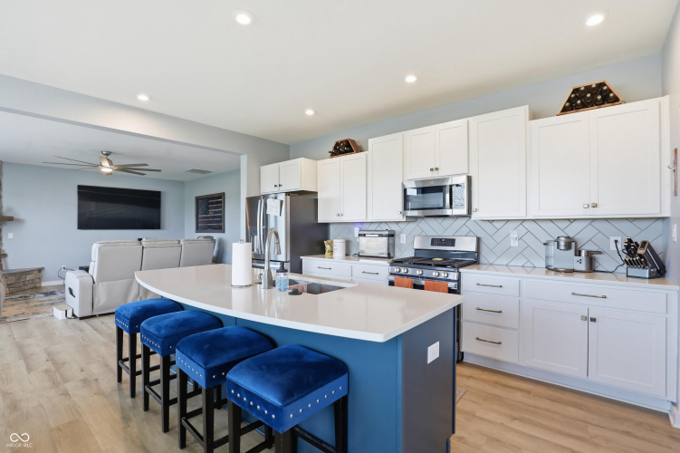 Listing Image 9