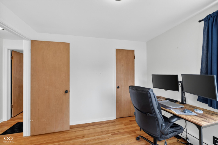 Listing Image 25