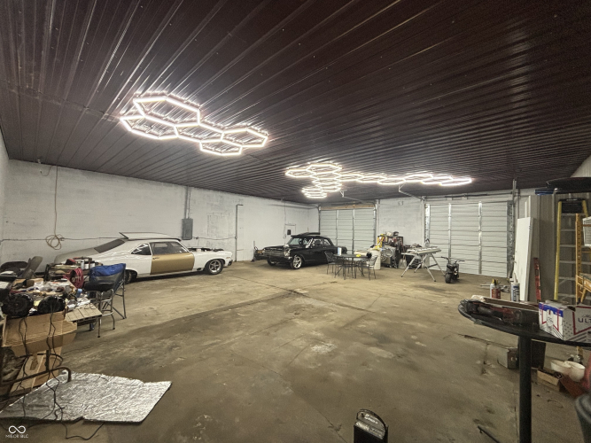 Listing Image 16