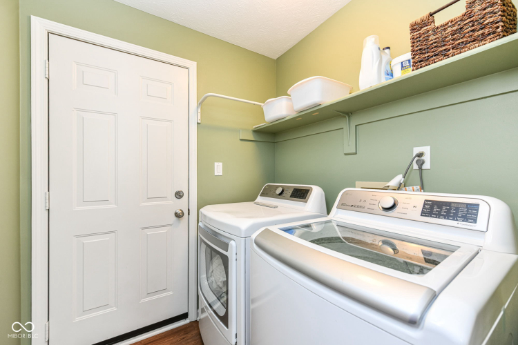 Listing Image 14