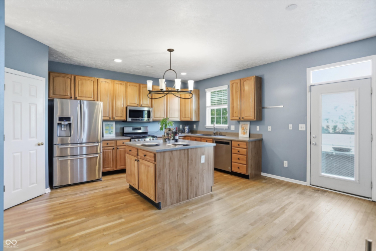 Listing Image 15
