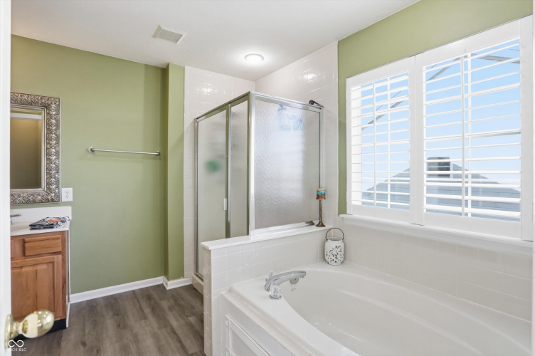 Listing Image 41